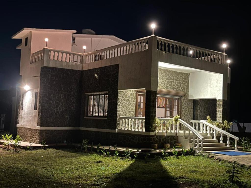 Whispering Woods Villa And Eco Farms Лонавала Экстерьер фото
